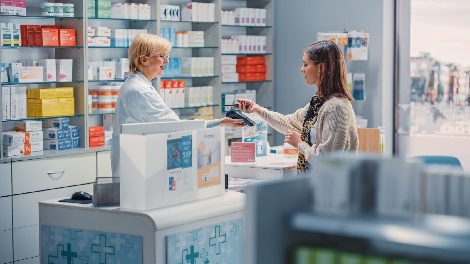 Independent Pharmacies vs. Big Business: Why Local Wins Every Time